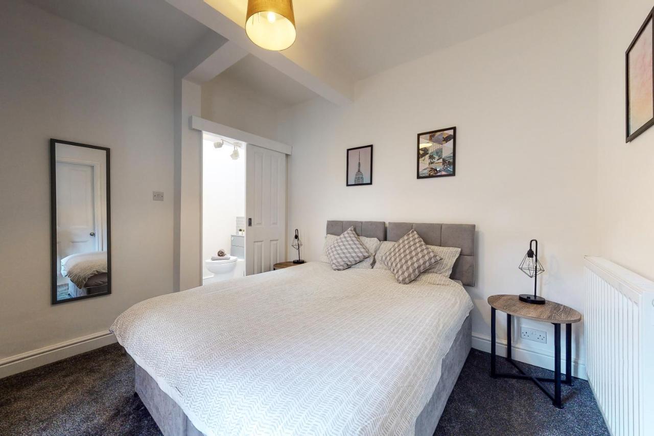 No10 Seaside Apartment - Ground Floor Apartment سكرابورو المظهر الخارجي الصورة